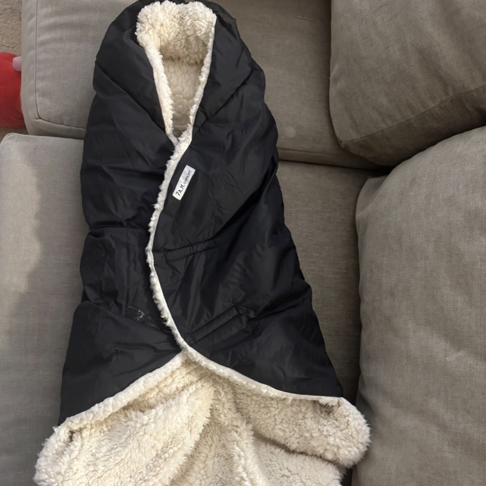 7 AM Enfant Nido Wrap Black